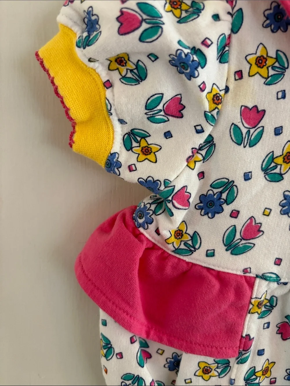 Vintage  Gymboree white colorful floral print romper onesie pink ruffle Sz 0-3